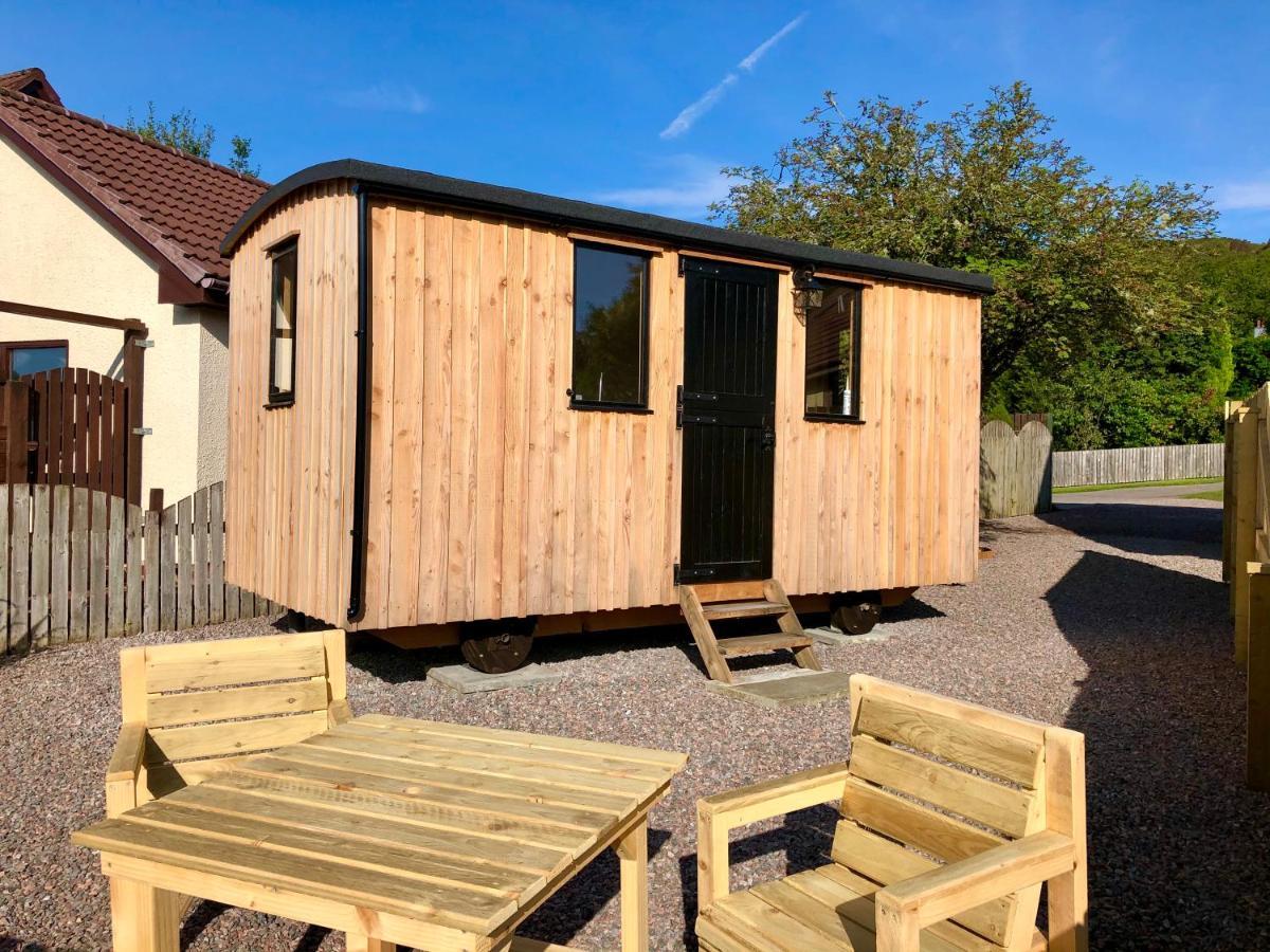 Per Ardua Shepherds Hut Fort William Luaran gambar