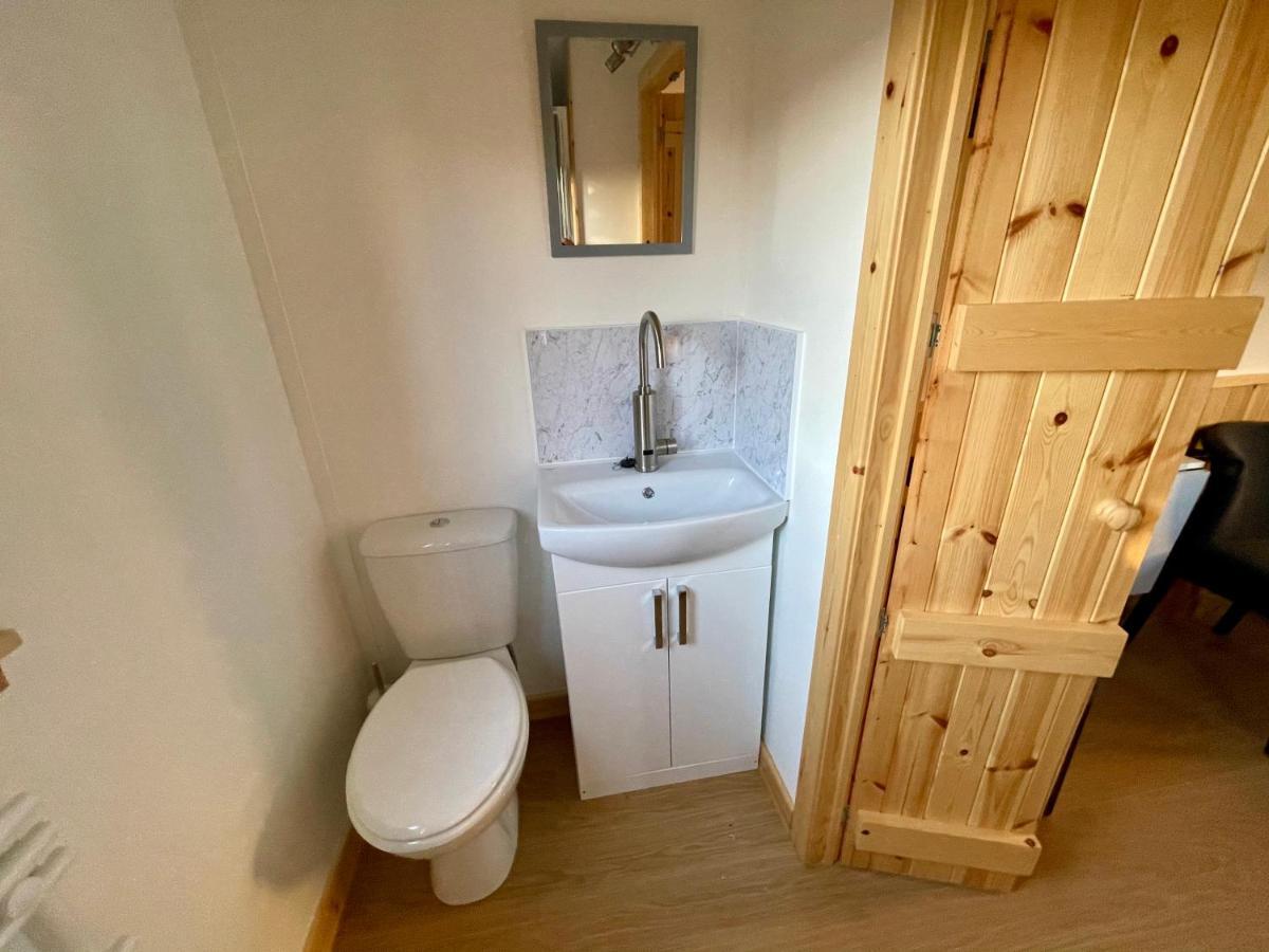 Per Ardua Shepherds Hut Fort William Luaran gambar